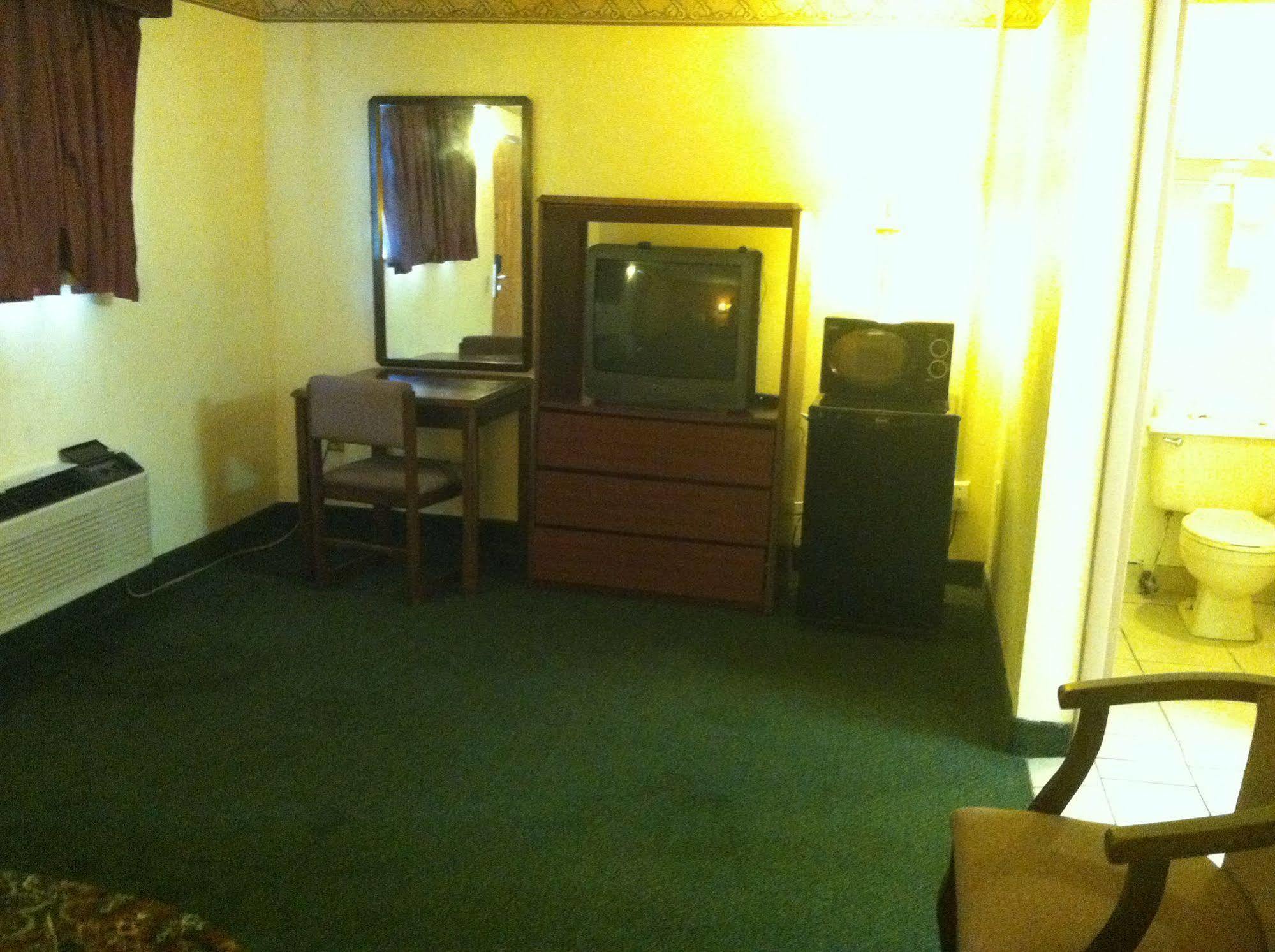 Motel 6 Calera Exteriör bild